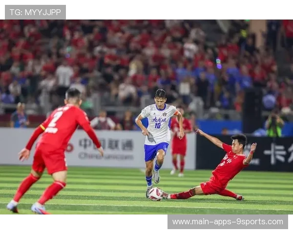 中国足球联赛中场休息广告收入与经济激励机制，足球比赛中场休息时间为多少